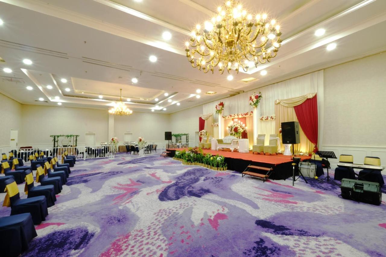 Aryaduta Makassar Exterior foto