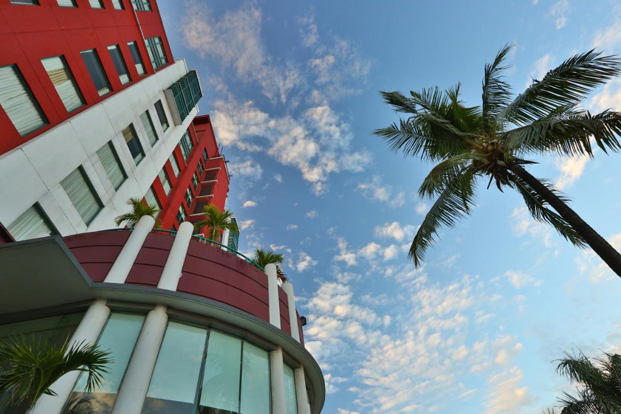 Aryaduta Makassar Exterior foto